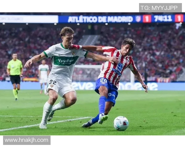 足球盛宴尽在眼前精彩赛事解析与明星球员背后的故事分享 足球盛宴尽在眼前精彩赛事解析与明星球员背后的故事分享